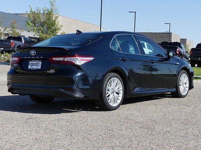 2019 toyota camry hybrid xle