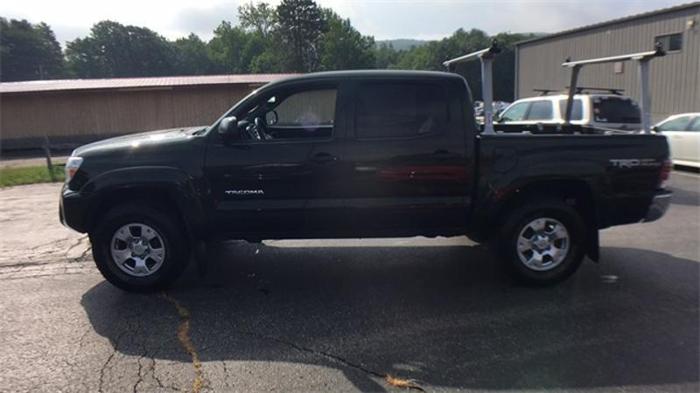 2013 toyota tacoma v6 4x4 v6 4dr double cab 5.0 ft sb 6m for sale in brattleboro, vermont