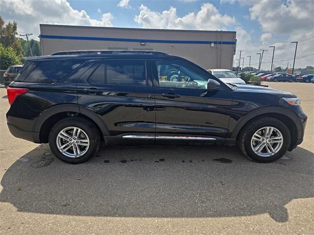 2023 ford explorer xlt