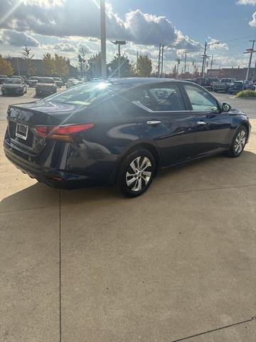 2023 nissan altima s fwd