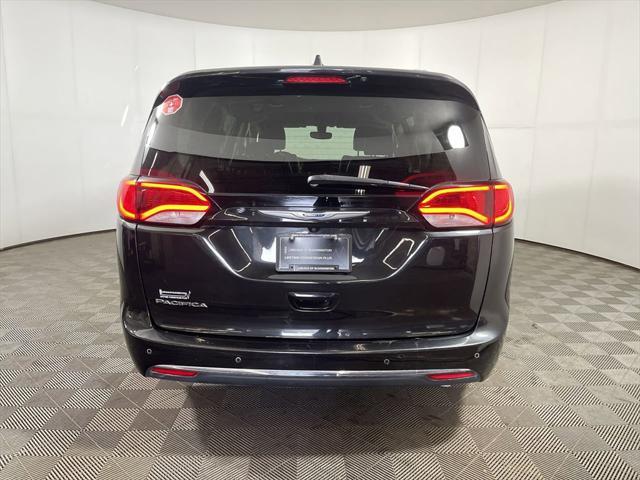 2018 chrysler pacifica touring-l
