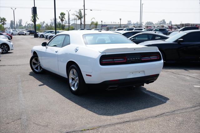 2019 dodge challenger sxt