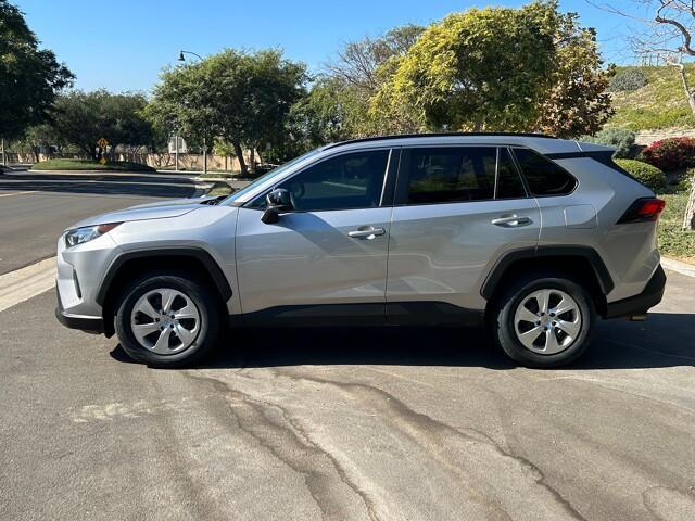 2021 toyota rav4 le