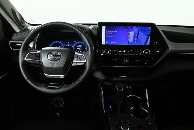 2023 toyota highlander platinum