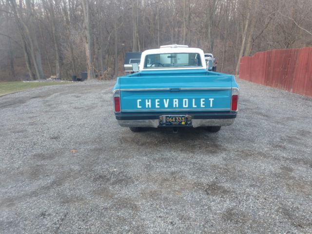 1972 chevy custom / c-10 deluxe pickup