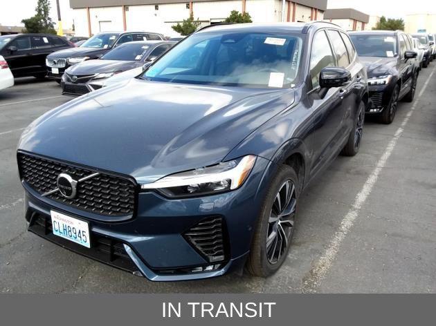 2024 volvo xc60 b5 plus dark theme