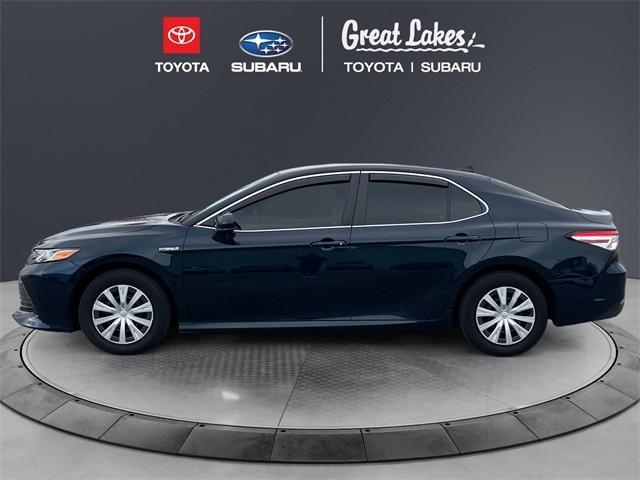 2020 toyota camry hybrid le