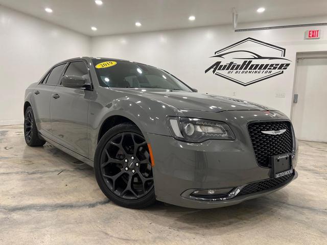 2019 chrysler 300 s