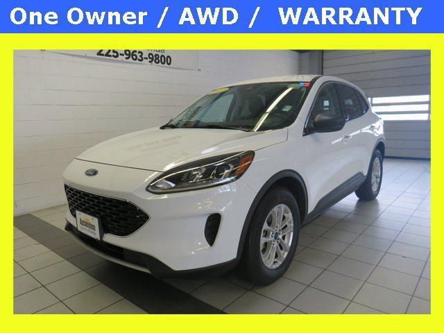 2022 ford escape se