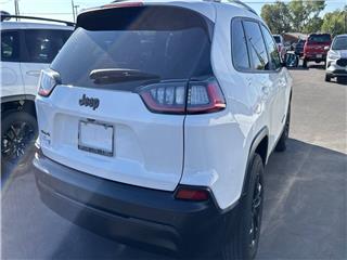 2023 Jeep Cherokee altitude lux