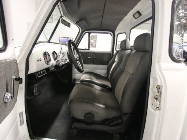highly sought-after 5-window, crate 350 v8, 700r4, a/c, ps, pwr frnt discs!!