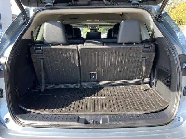 2020 toyota highlander hybrid limited in alderton, washington