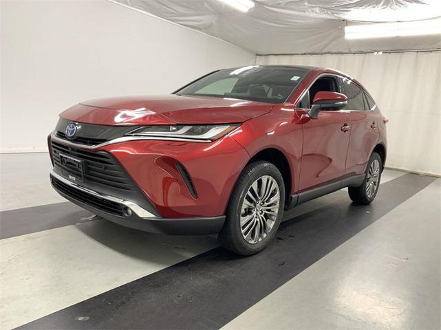 2022 toyota venza le
