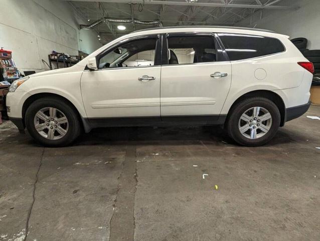 2011 chevrolet traverse lt