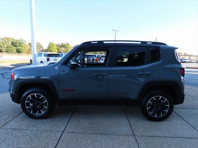 2023 jeep renegade trailhawk