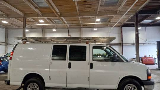 2017 GMC Savana