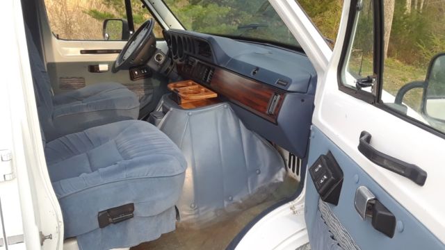 1994 dodge ram b250 van tow package low miles very clean great condition