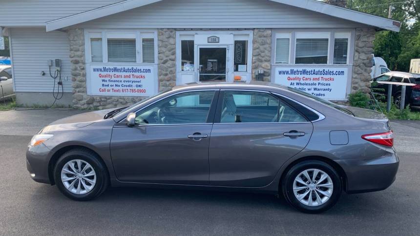 2016 toyota camry hybrid le