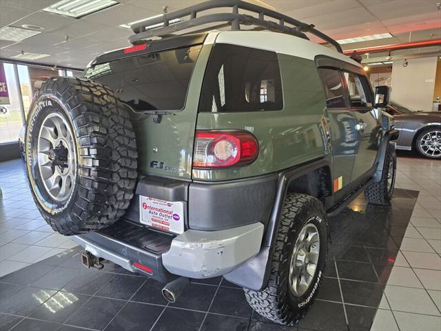 2012 toyota fj cruiser base