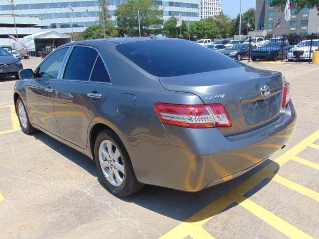 2011 toyota camry se