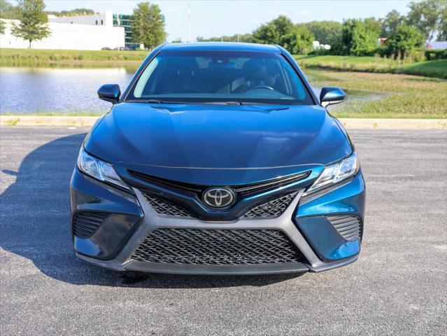 2018 toyota camry se
