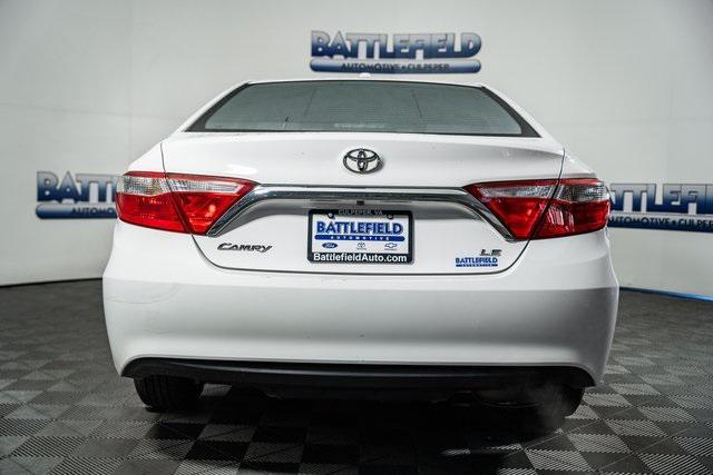 2015 toyota camry le