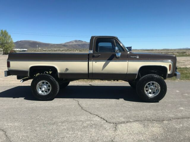 1977 chevy 3/4 ton 4x4 solid truck with 502 v8