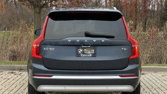 2022 Volvo XC90