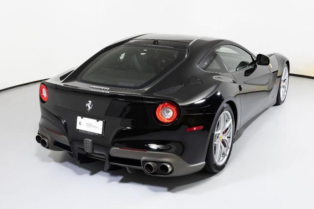 2014 ferrari f12berlinetta base
