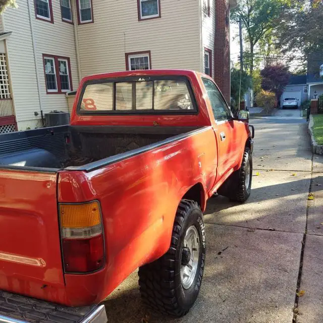 1989 toyota pick up v6 plow and salter!! think snow!!!