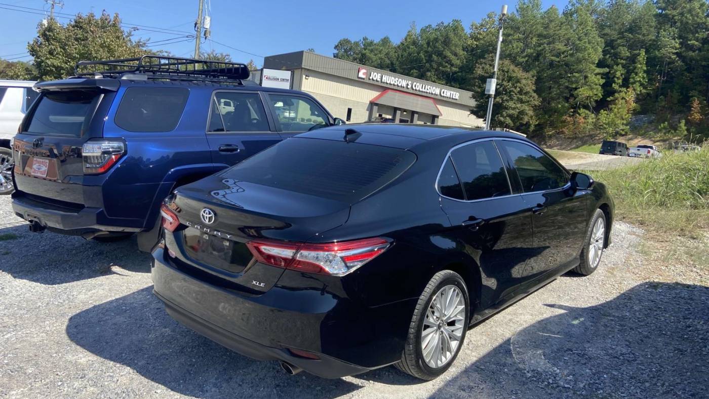 2020 toyota camry xle