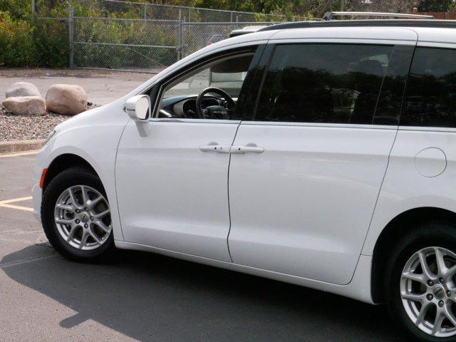 2022 chrysler pacifica touring l
