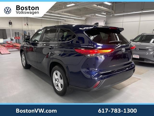 2023 toyota highlander le
