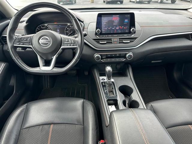 2022 nissan altima 2.5 sr
