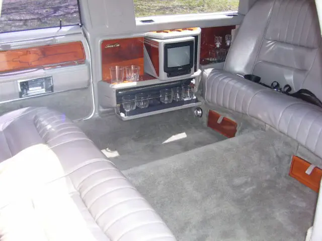 rolls-royce 1976 conversion 6 passenger stretch limousine on 1989 lincoln, white