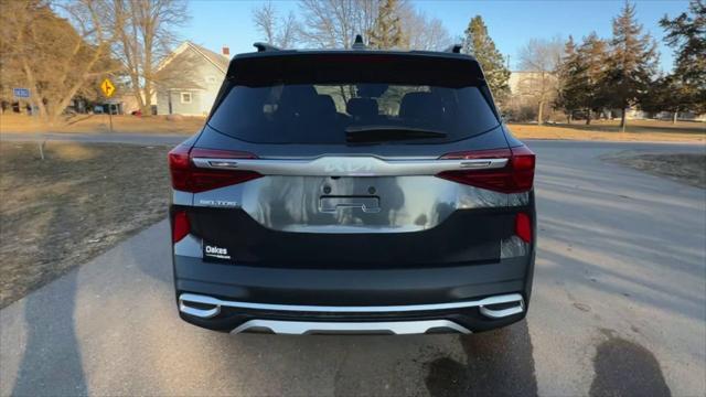 2022 kia seltos ex
