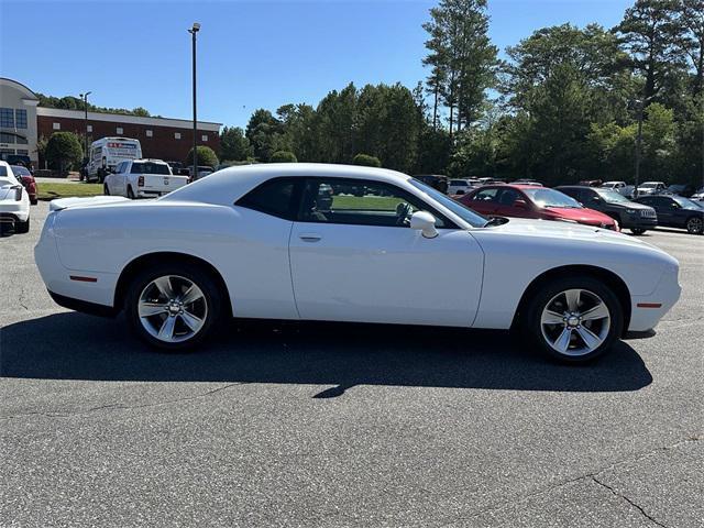 2020 dodge challenger sxt