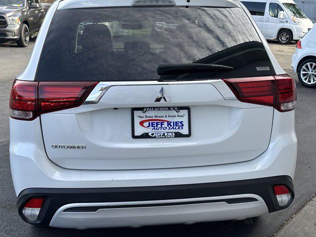 2020 mitsubishi outlander es