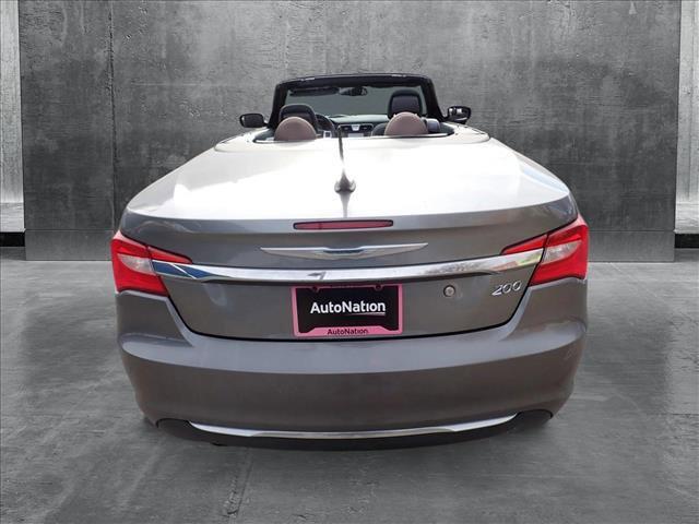 2011 chrysler 200 touring