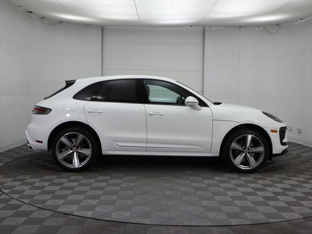 2024 porsche macan base