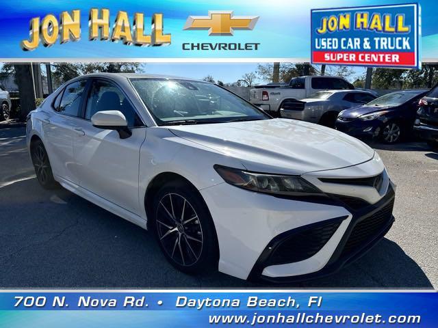 2021 toyota camry se