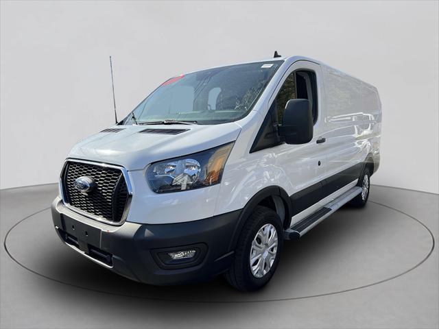 2023 ford transit-150 base