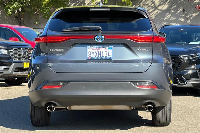 2021 toyota venza le