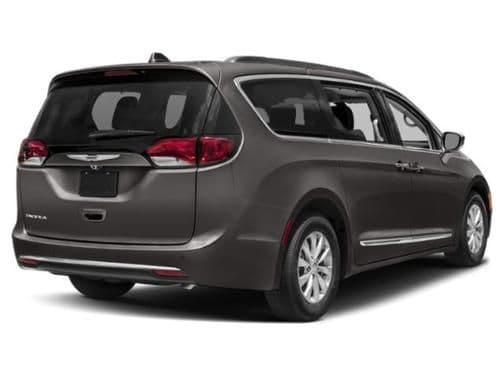 2018 chrysler pacifica touring-l in plymouth, wisconsin