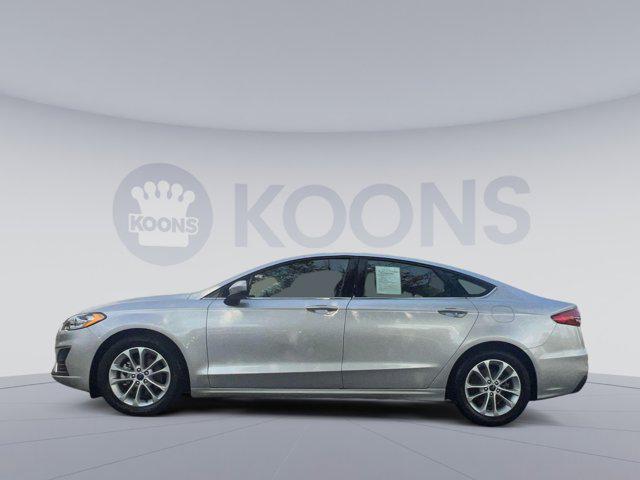 2019 ford fusion se