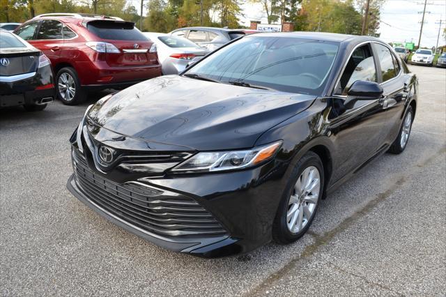 2020 toyota camry le
