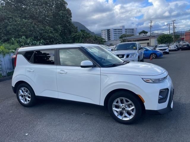 2022 kia soul lx