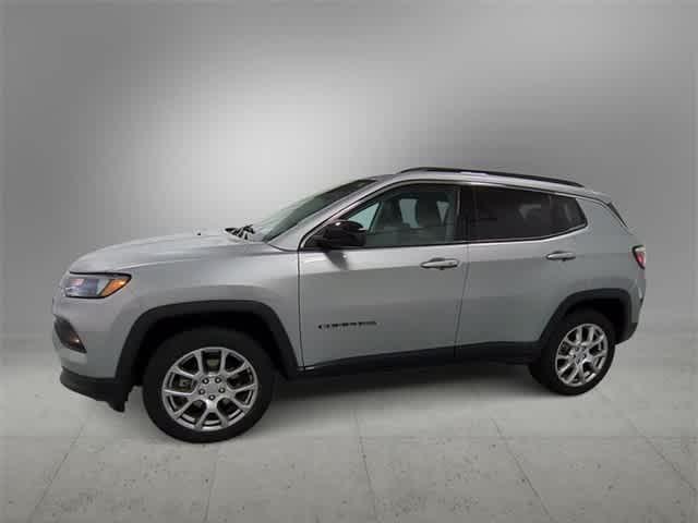 2022 jeep compass latitude lux