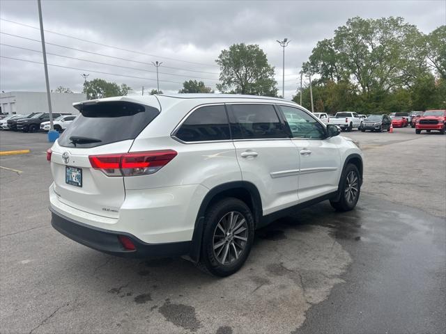 2019 toyota highlander se