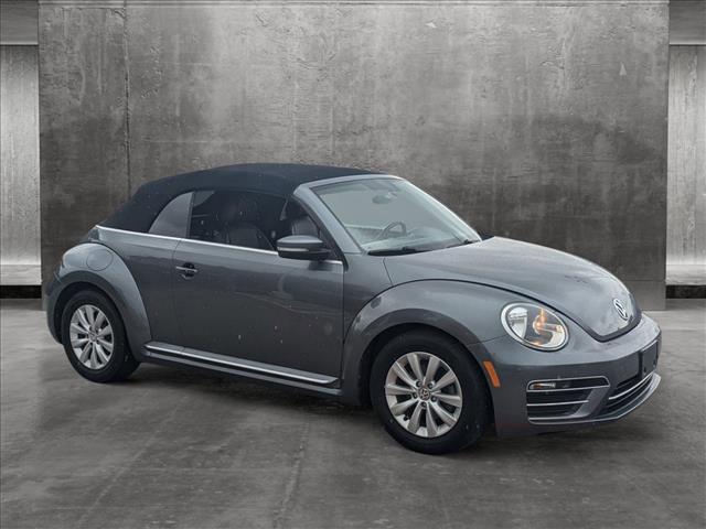 2018 volkswagen beetle 2.0t s